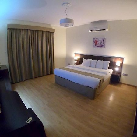 Weekend Hotel & Apartments Maskat Dış mekan fotoğraf