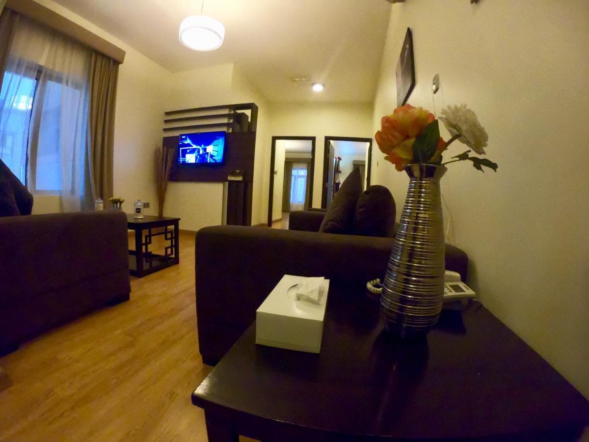 Weekend Hotel & Apartments Maskat Dış mekan fotoğraf