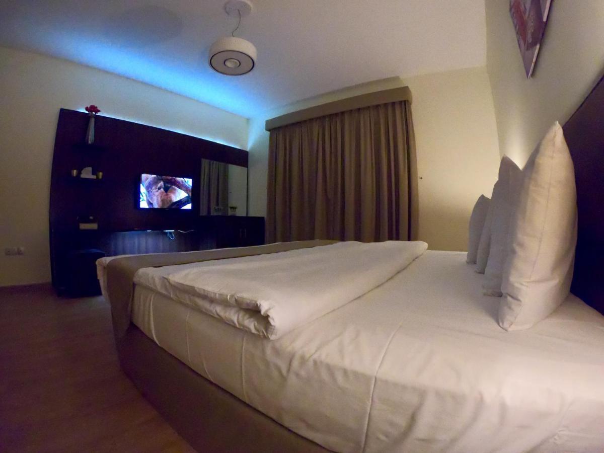 Weekend Hotel & Apartments Maskat Dış mekan fotoğraf