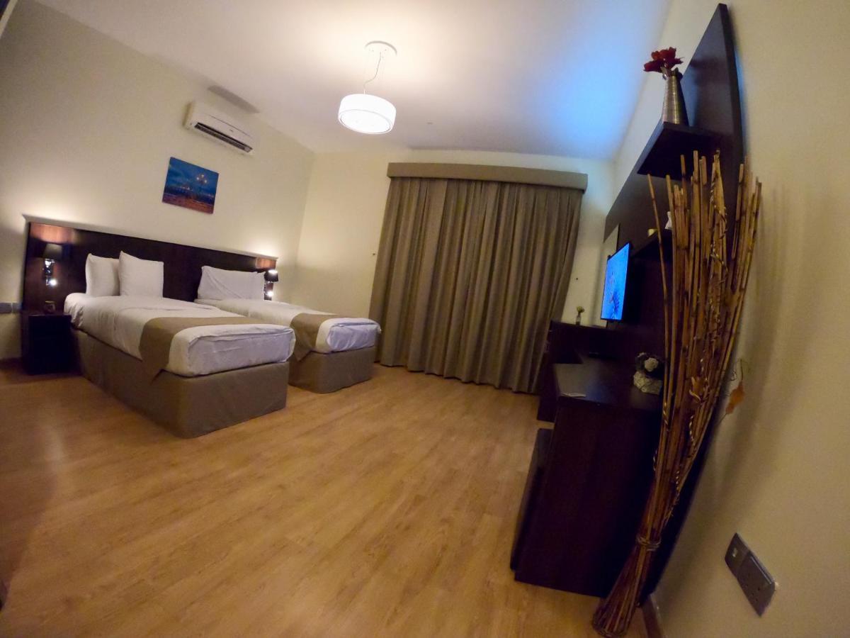 Weekend Hotel & Apartments Maskat Dış mekan fotoğraf