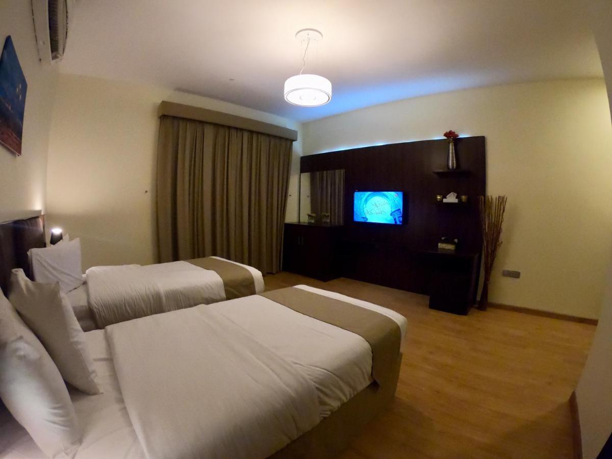 Weekend Hotel & Apartments Maskat Dış mekan fotoğraf