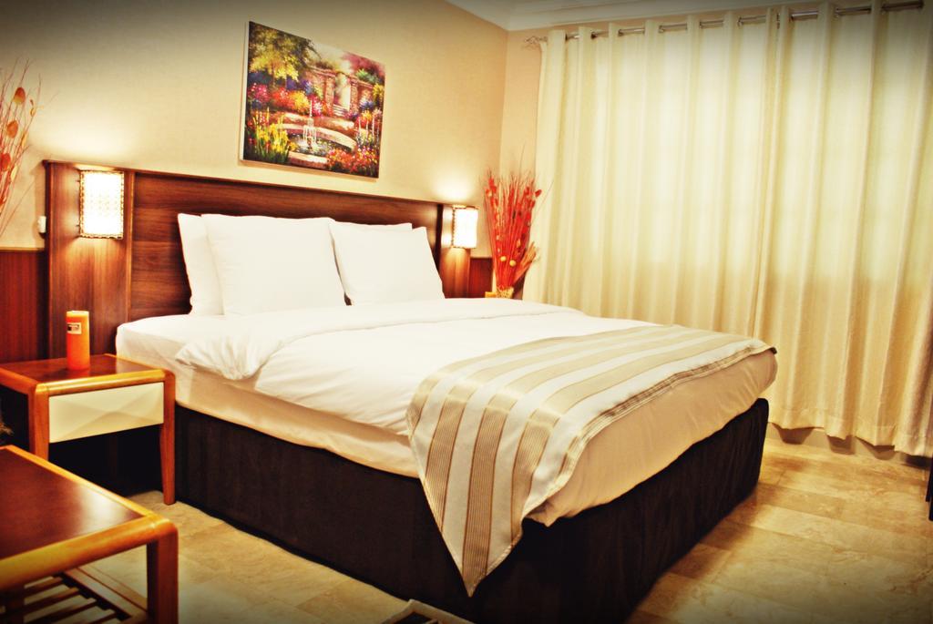Weekend Hotel & Apartments Maskat Dış mekan fotoğraf