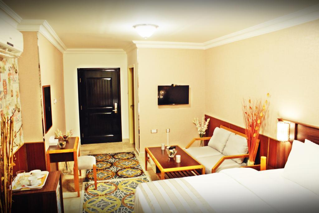 Weekend Hotel & Apartments Maskat Dış mekan fotoğraf