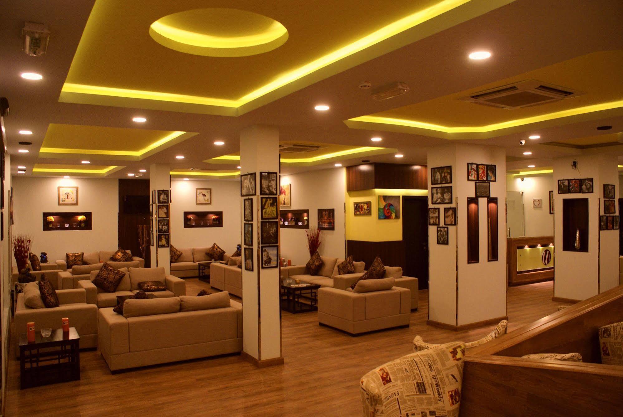 Weekend Hotel & Apartments Maskat Dış mekan fotoğraf