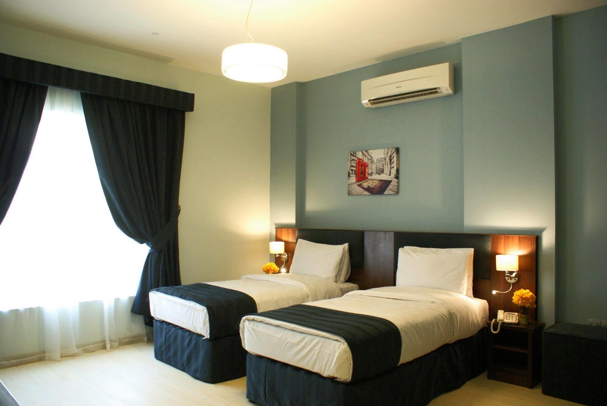 Weekend Hotel & Apartments Maskat Dış mekan fotoğraf