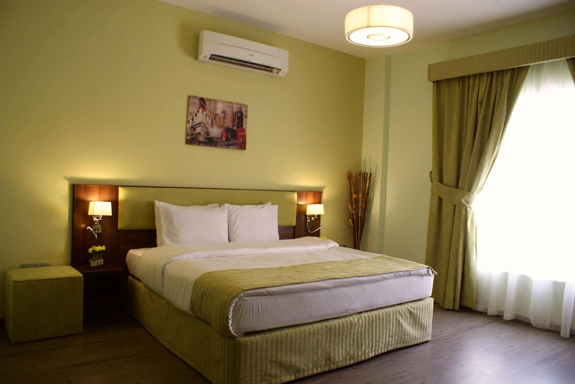 Weekend Hotel & Apartments Maskat Dış mekan fotoğraf