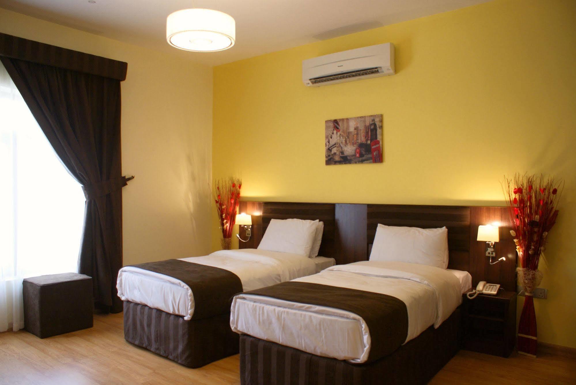 Weekend Hotel & Apartments Maskat Dış mekan fotoğraf