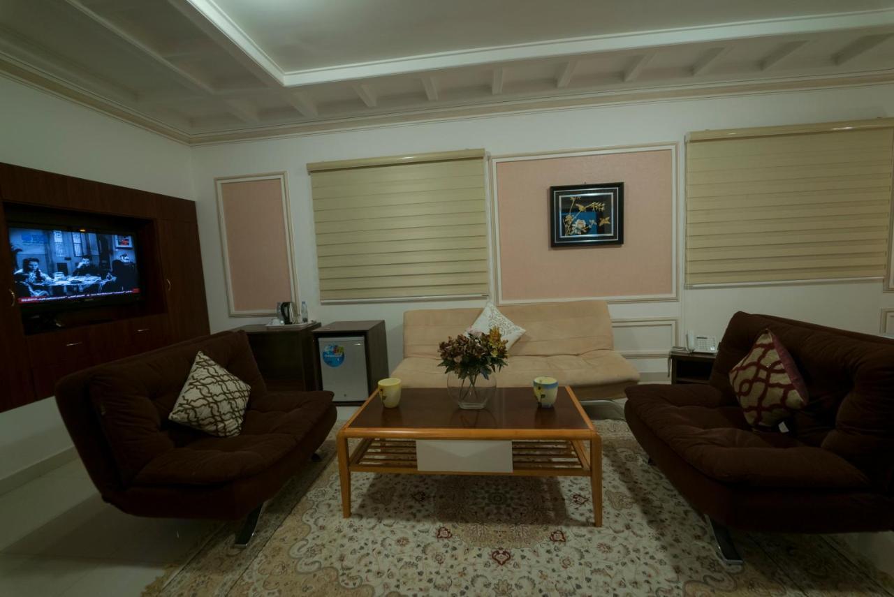 Weekend Hotel & Apartments Maskat Dış mekan fotoğraf